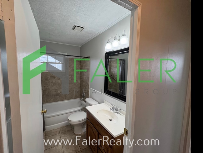 Building Photo - Kettering - 3 Bedroom, 1 Bath Home with Ga...