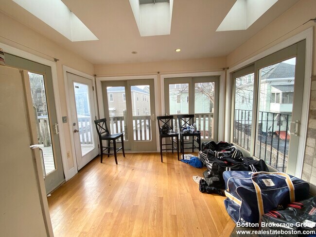 Building Photo - 29 Spring Garden St