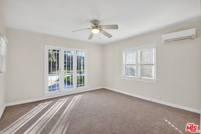 Building Photo - 11029 Sarah St