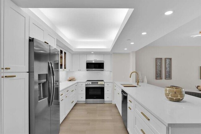 Building Photo - 4748 S Ocean Blvd