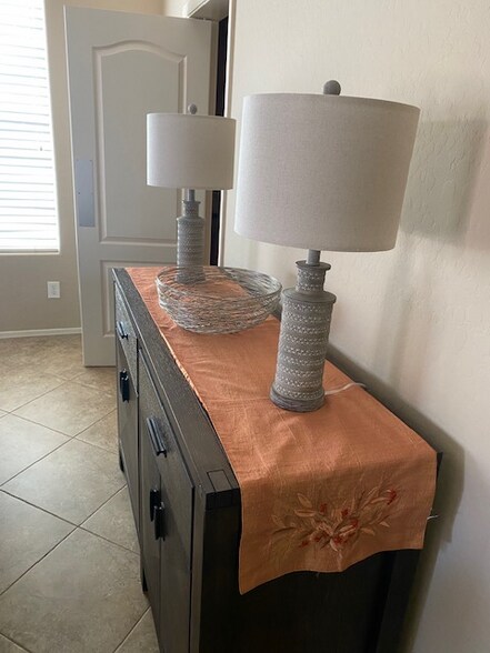 Building Photo - 18096 W Paradise Ln