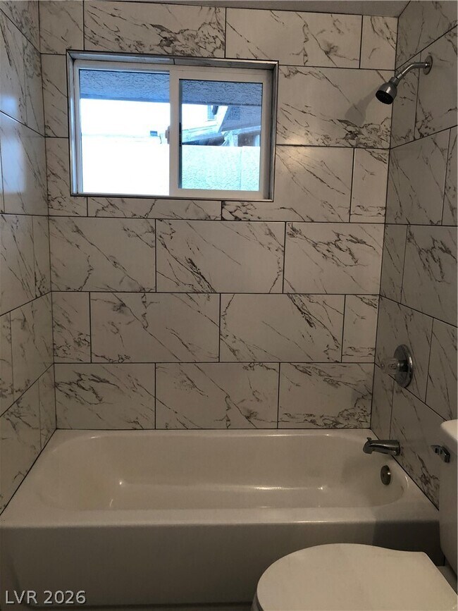 Building Photo - 5813 Evergreen Ave