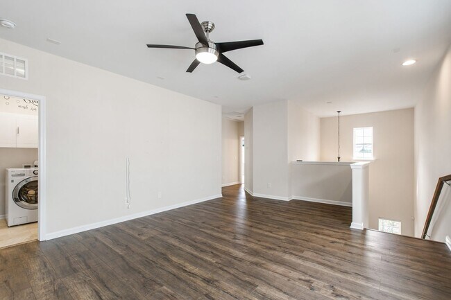 Building Photo - Live Beautifully in This Upgraded 4-Bedroom Home in Apex!