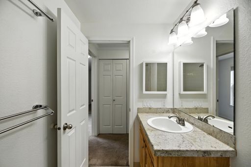Building Photo - Kirkland Place Condominium