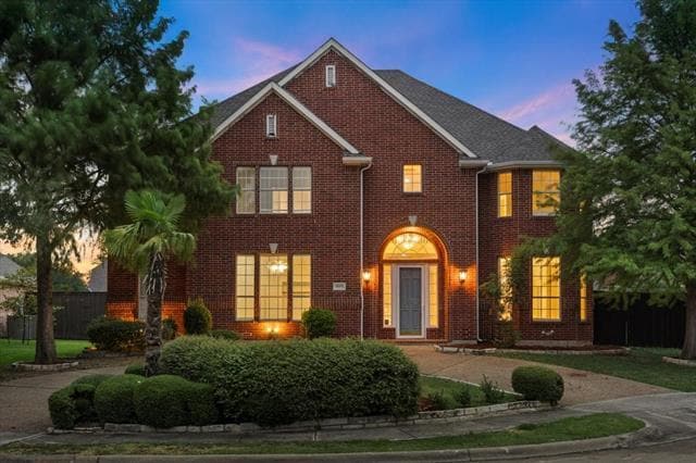 Primary Photo - 1404 Parkwood Dr