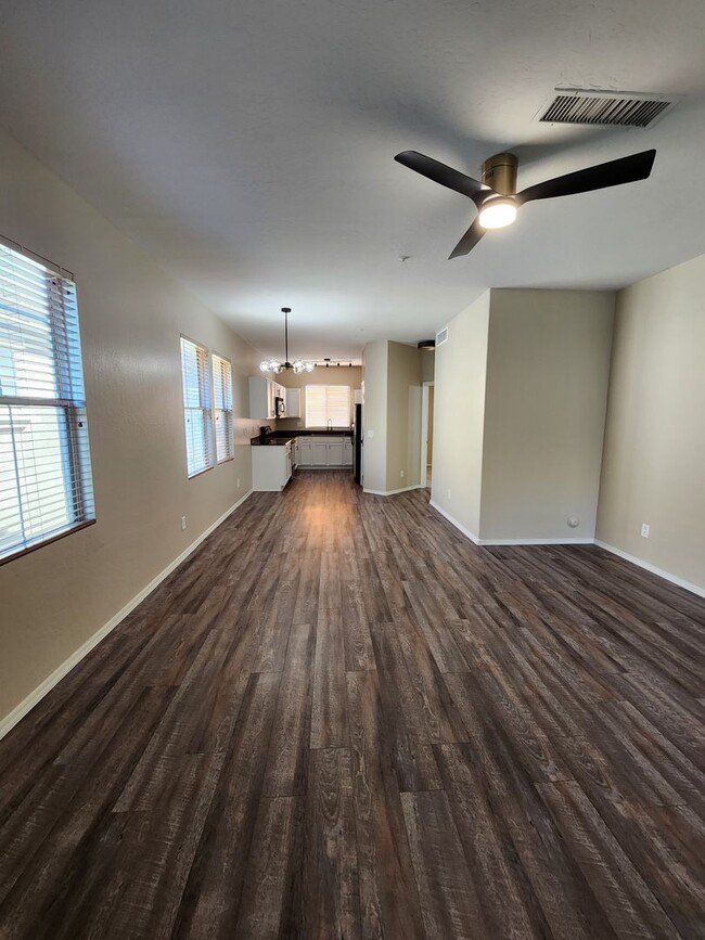 Building Photo - 3 Bed 2 Bath Gilbert Town Home