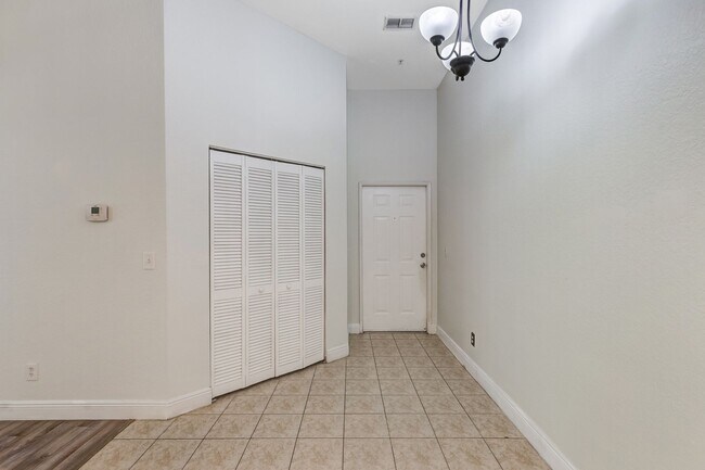 Building Photo - ** IBIS CLUB ** 3 BED / 2 BATH - CONDO - GATED COMMUNITY - SMALL PET OK! - ANNUAL RENTAL