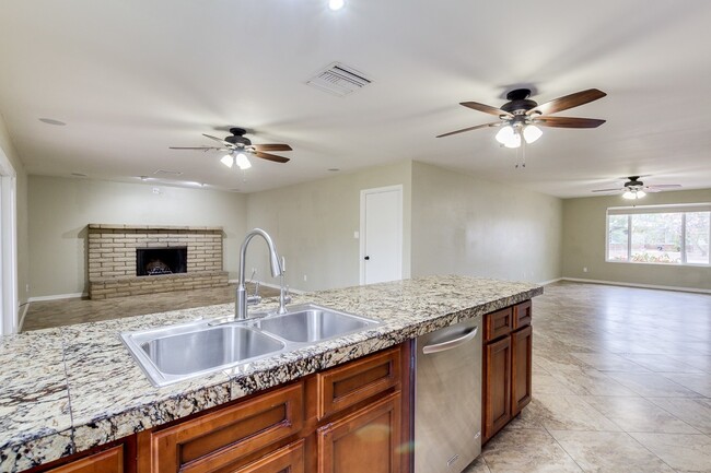 Building Photo - GORGEOUS FULLY REMODELED 3 BEDROOM, 2 BATH...