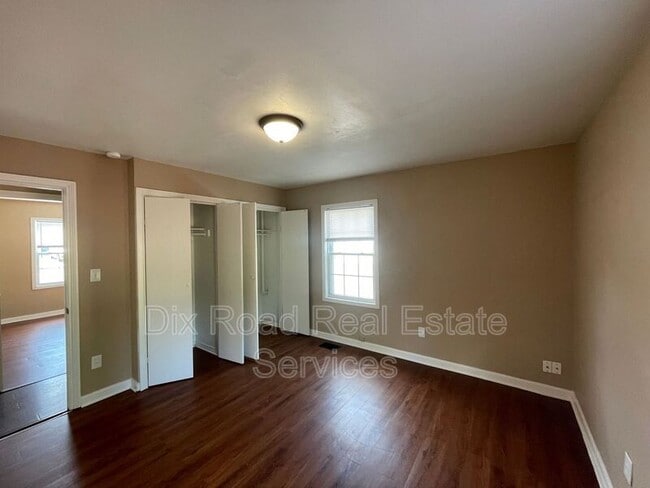 Building Photo - 28 Moore Dr