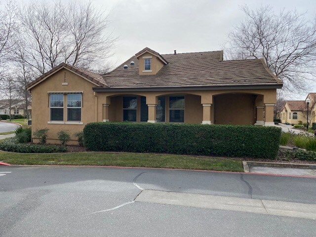 Building Photo - 1000 Orleans Ct