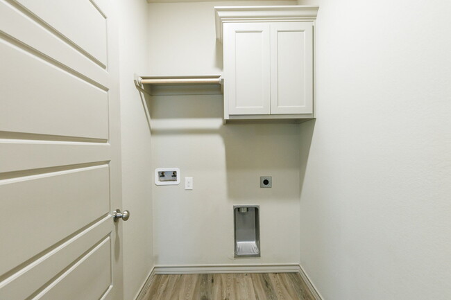 Building Photo - Wonderful 3/2 in Wolfforth!!!
