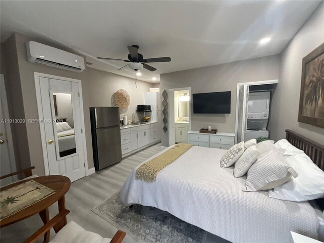 Building Photo - 8638 SW 50th St