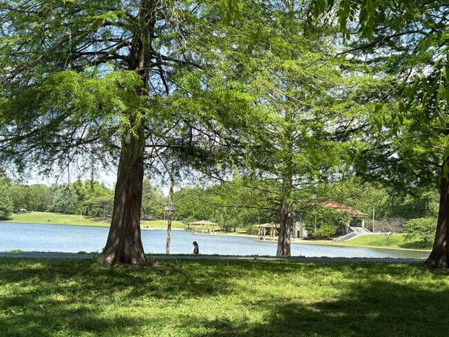 Building Photo - 6926 Hurst Ct