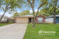 Building Photo - 1120 Hidden Creek Dr