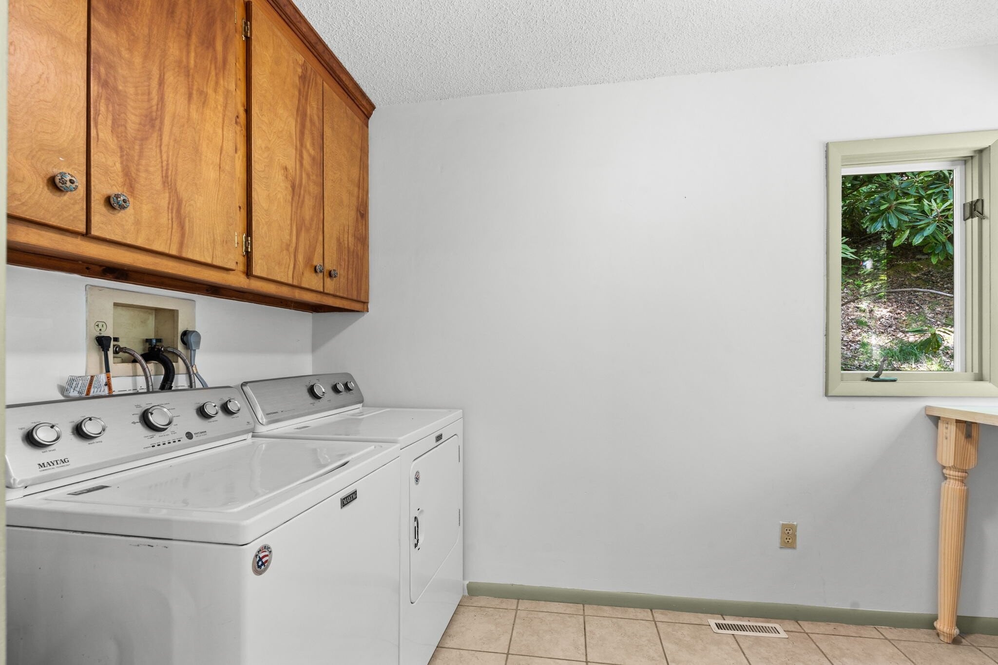 Building Photo - 864 Trojan Horse Cir