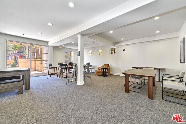 Building Photo - 360 W Ave 26