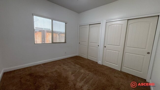 Building Photo - 4-Bedroom Home in Gossamer Grove!