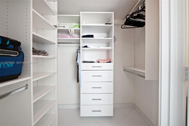 Building Photo - 150 Sunny Isles Blvd