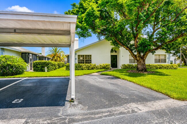 Building Photo - 2749 Countryside Blvd