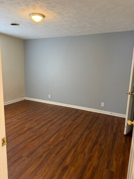 Building Photo - 1118 Toddington Dr