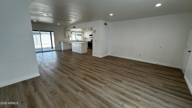 Building Photo - 4140 W Orchid Ln