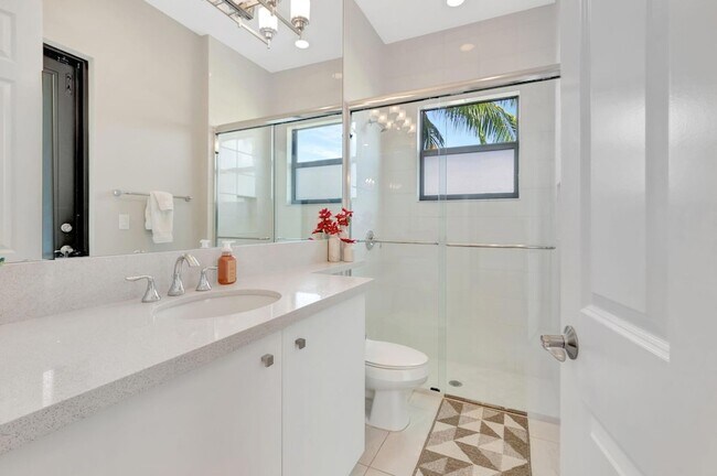 Building Photo - 16317 Cabernet Dr