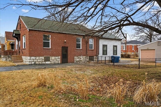 Building Photo - 3815 Bayless Ave