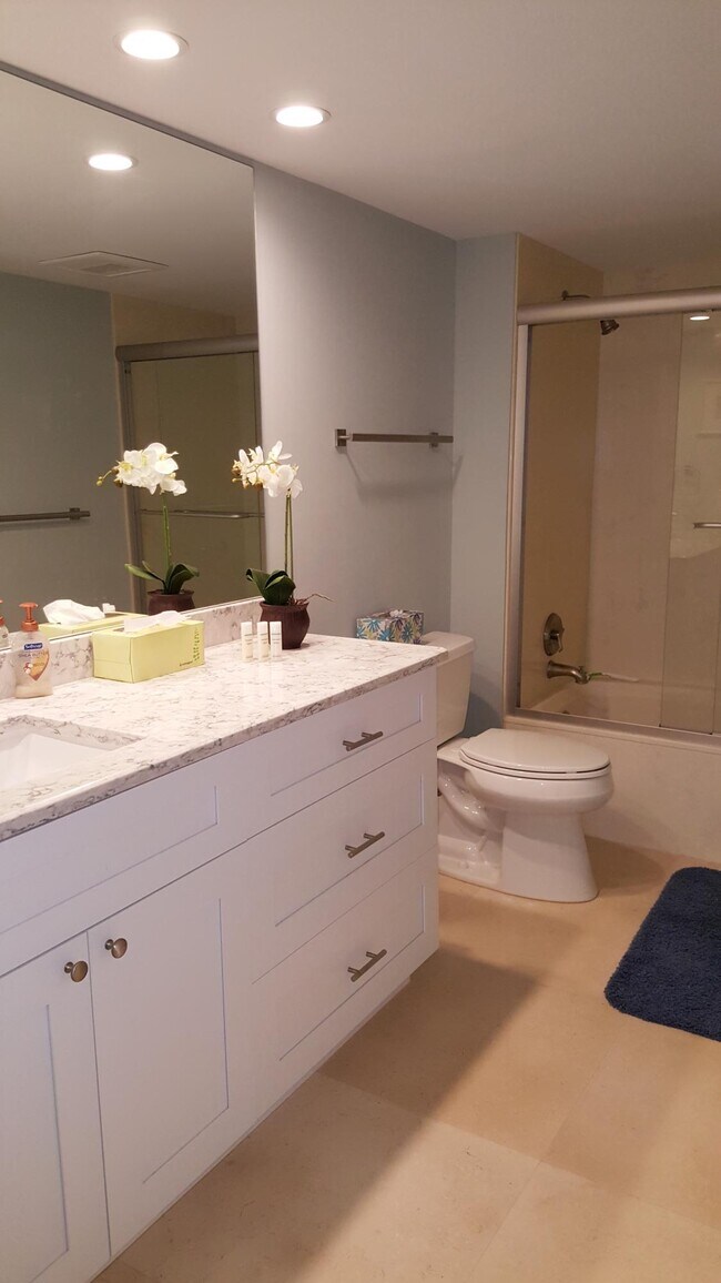 Building Photo - 16600 Traders Crossing S