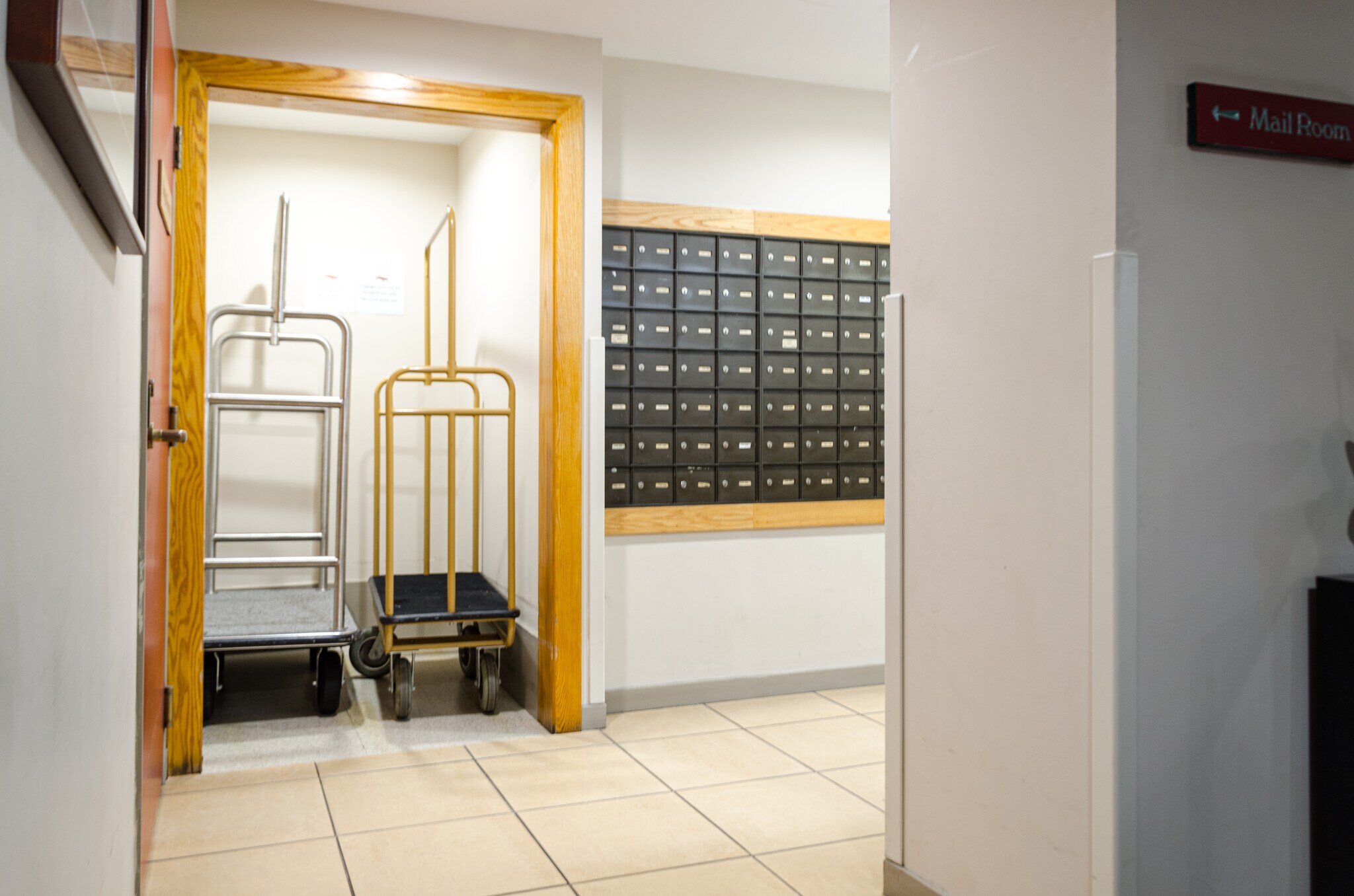 Building Photo - 173 Oak St