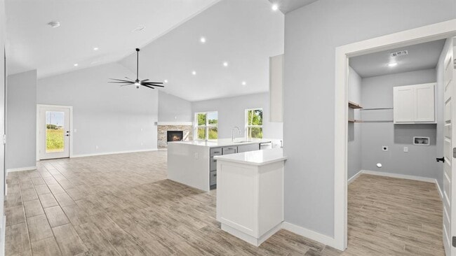 Building Photo - 520 Kearny Ln