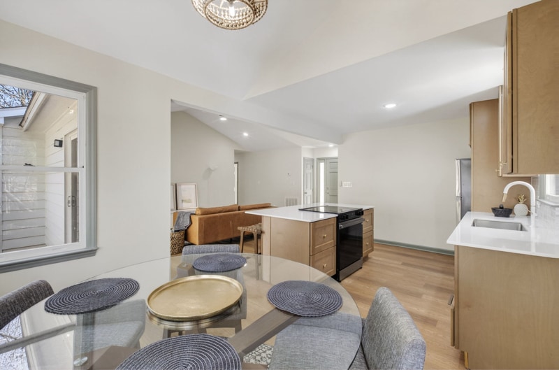 Building Photo - 421 Danielle Dr