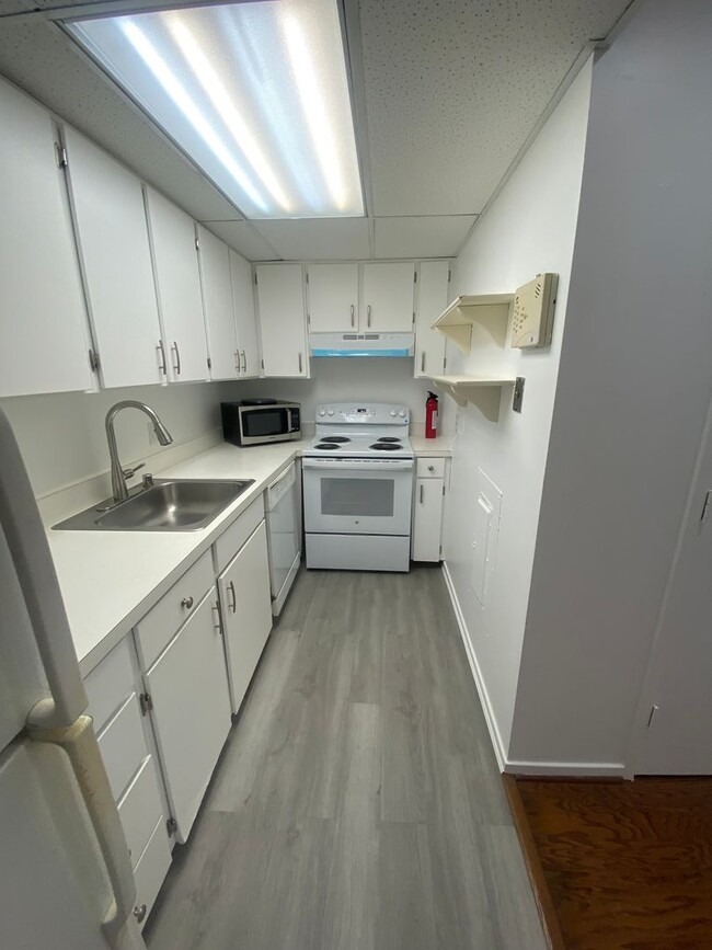 Building Photo - A charming one bedroom, one bath apartment...
