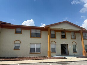 Building Photo - Spacious unit in Essex Park Condo, Kissimmee