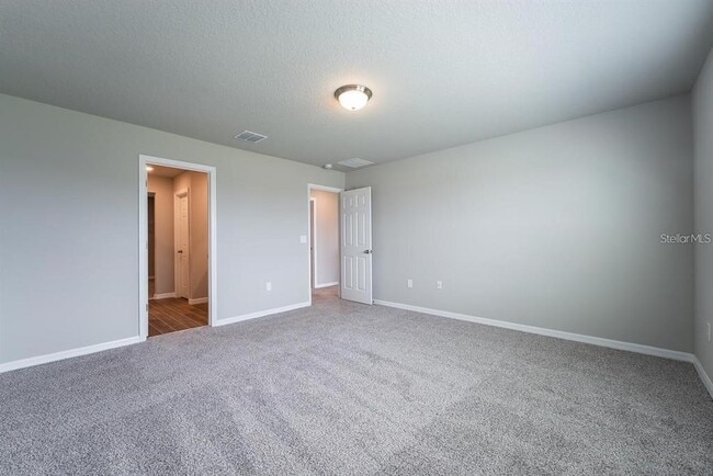 Building Photo - 5252 Sanders Oak Trl