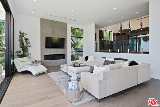 Building Photo - 4130 Parva Ave