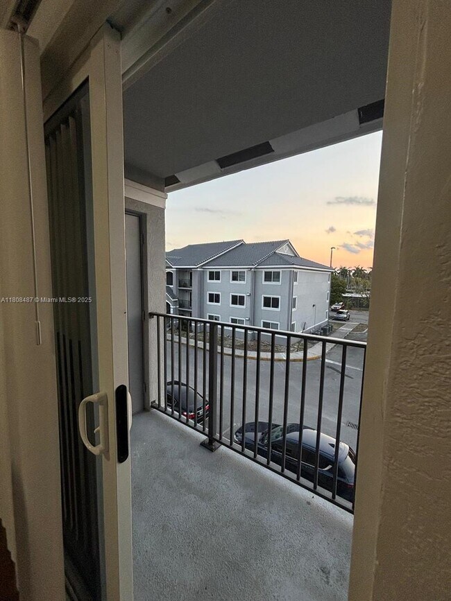 Building Photo - 15470 SW 284th St