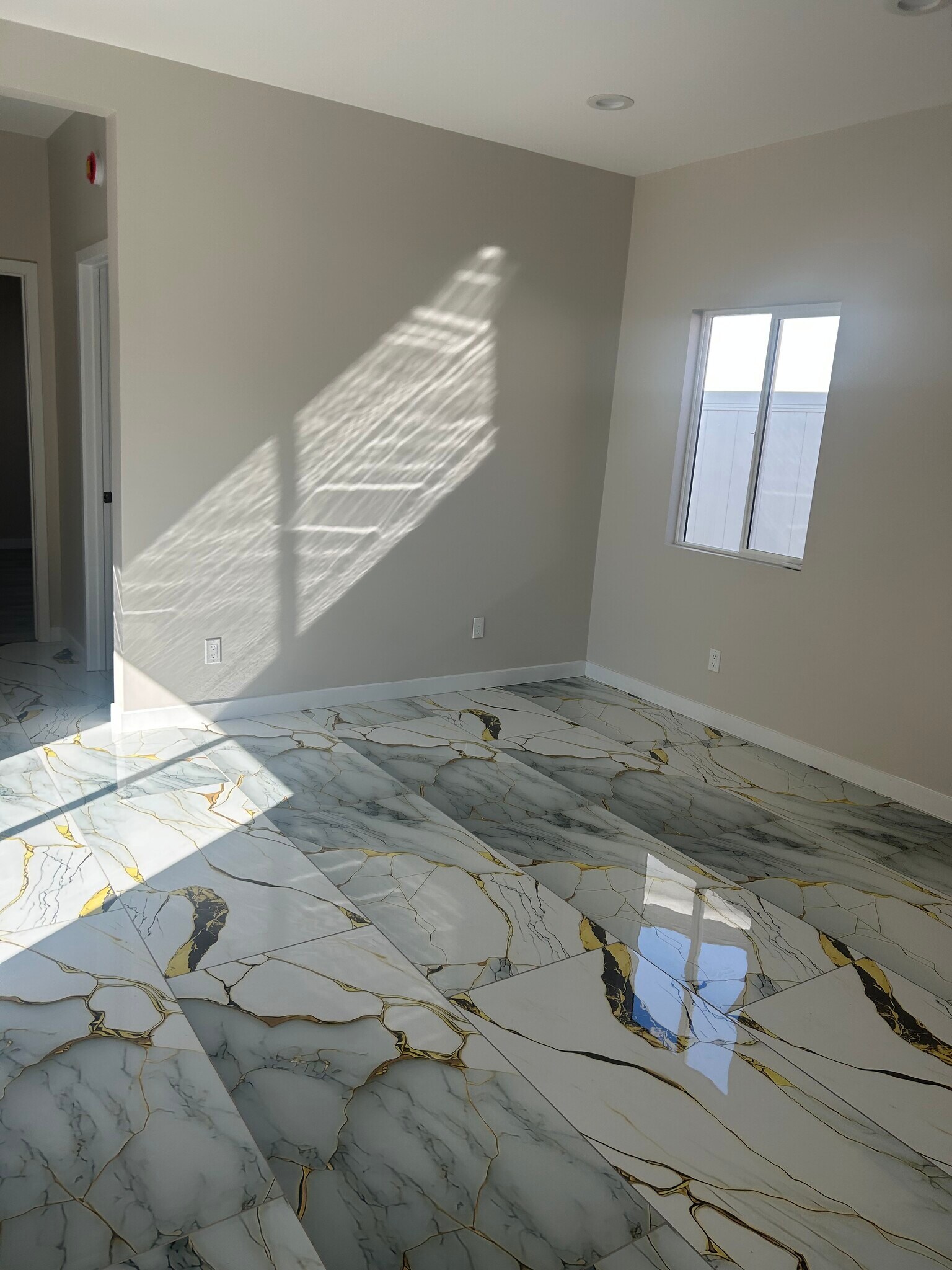 Building Photo - 6537 Valjean Ave