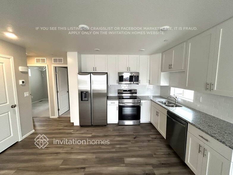 Building Photo - 13531 E 103rd Pl