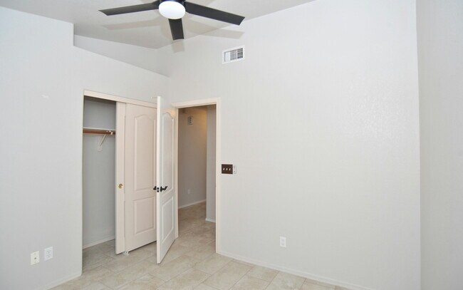 Building Photo - Premium Dove Mountain Home