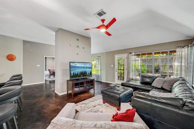 Building Photo - 8108 Asmara Dr