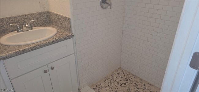 Building Photo - 840 Elderberry St