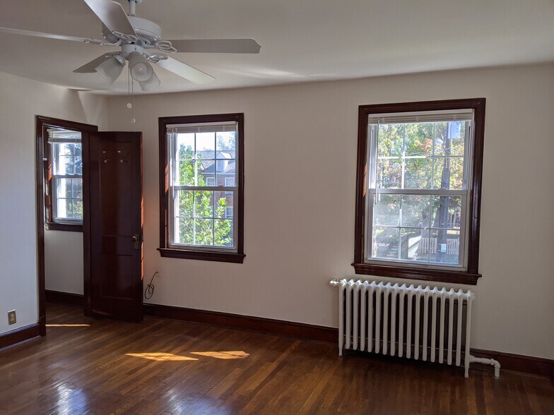 Building Photo - 2316 40th St NW