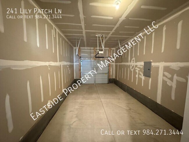 Building Photo - 241 Lily Patch Ln