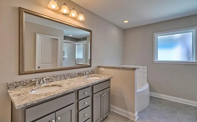 Building Photo - 5 Bedroom 2000 Square Ft Home at Village at Berkeley