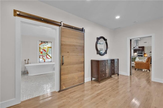 Building Photo - 225 Jayne Ellen Way