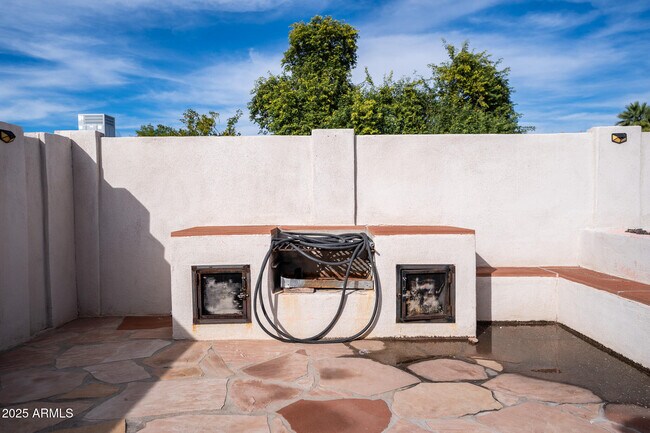 Building Photo - 3844 W Lupine Ave