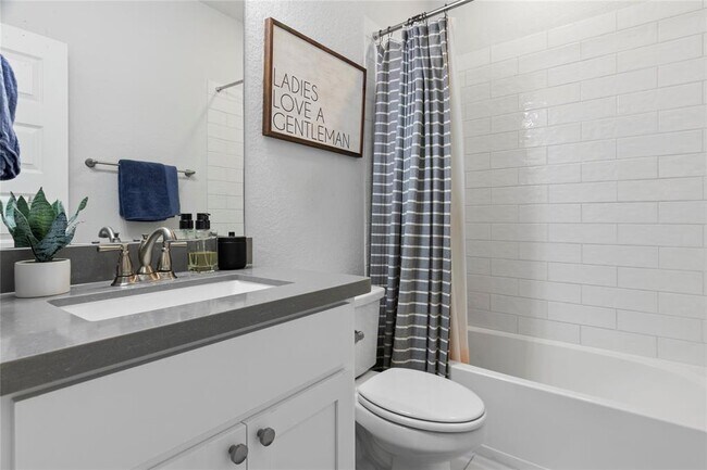 Building Photo - 211 Abbeyville Walk