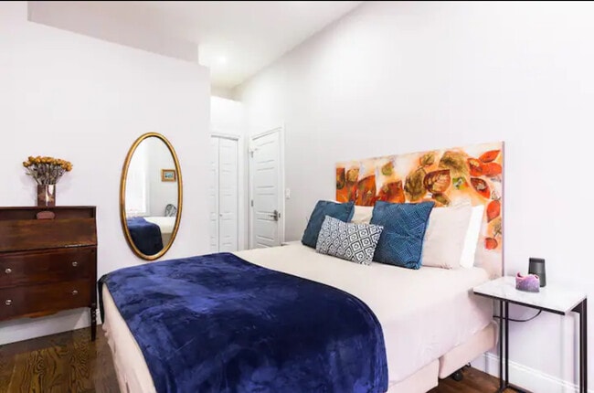 Building Photo - 288 Hendrix St