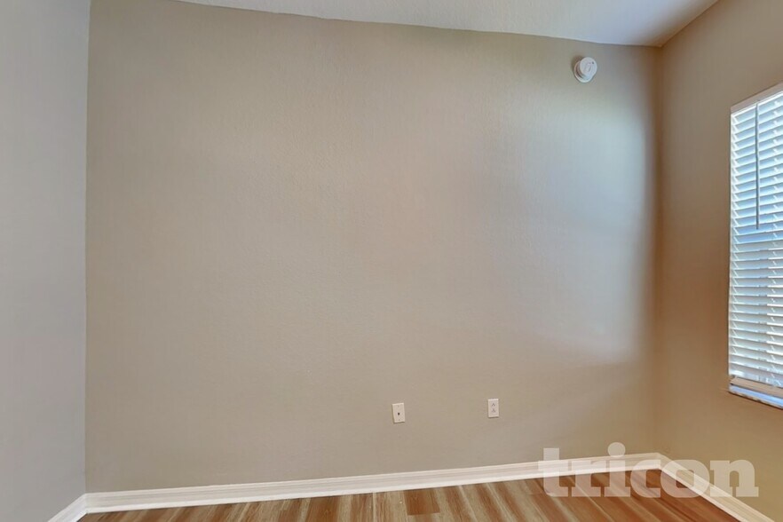 Building Photo - 3256 Enclave Blvd