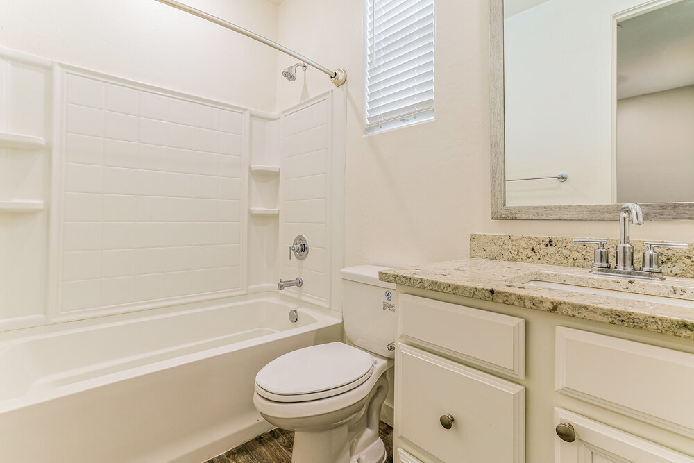 Building Photo - 289 W Tamarack Dr